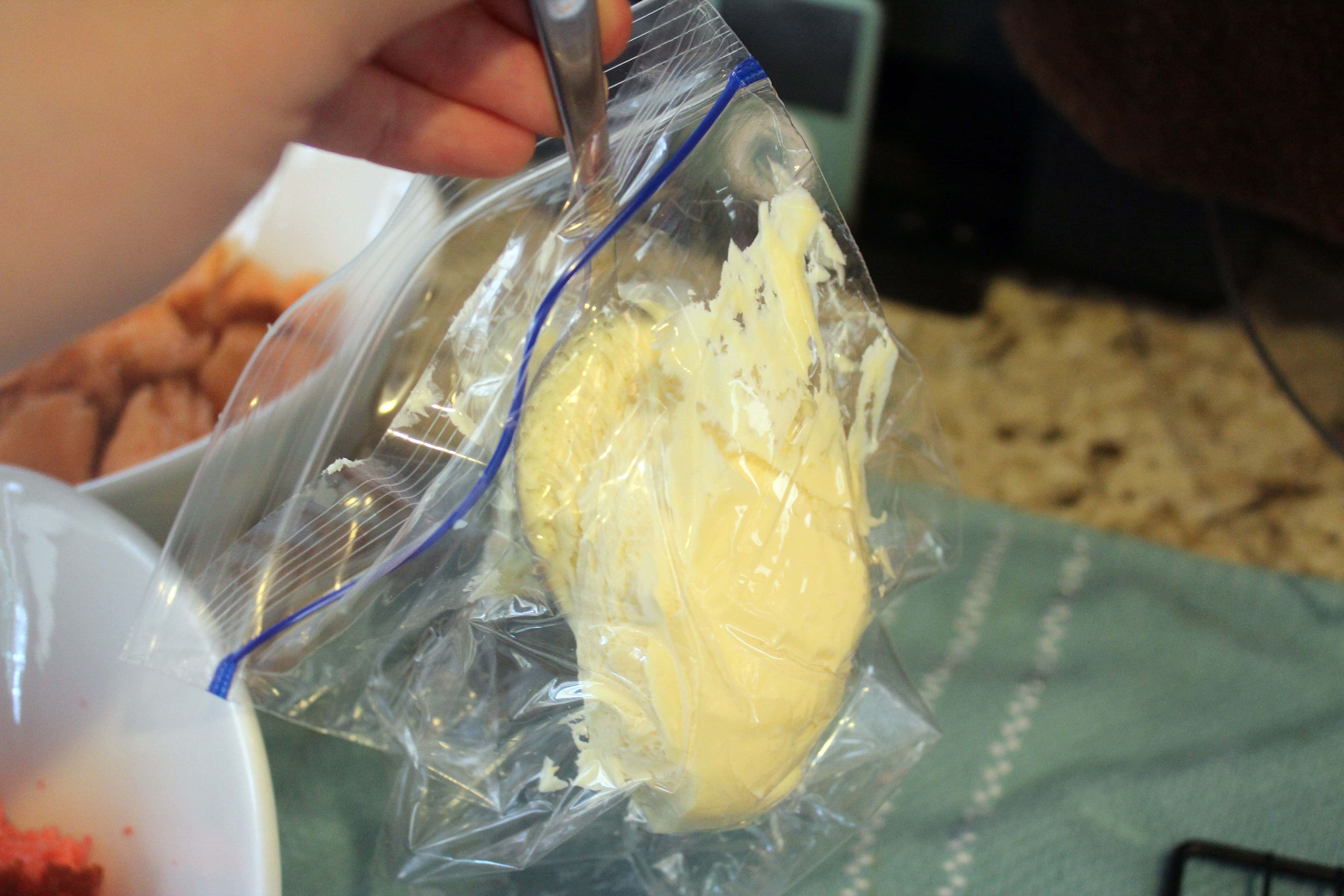 Add icing to bag