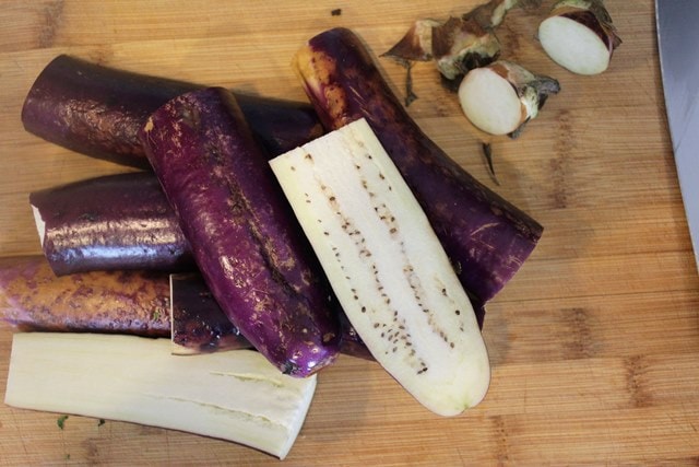 Halve eggplant