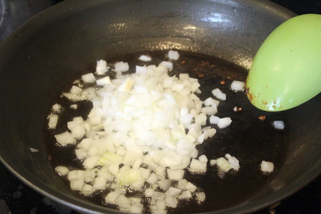 Add onion to pancetta drippings
