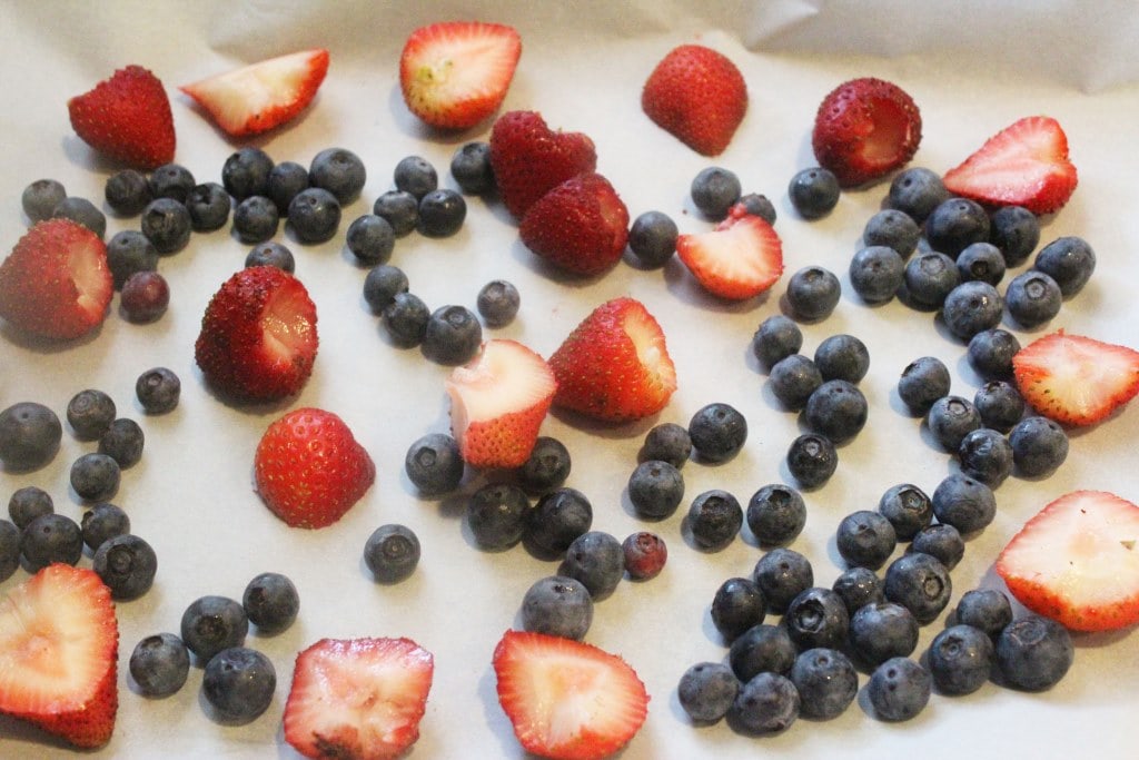 Lay berries on a pan