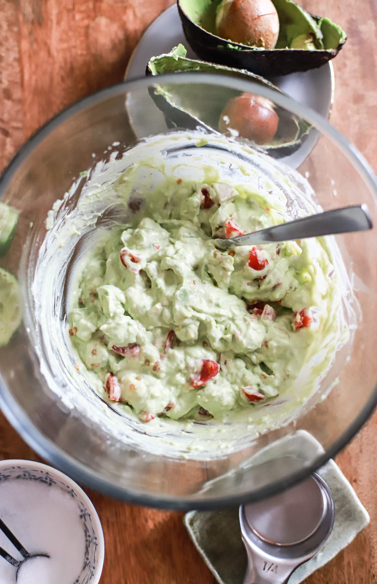 how to make guacamole with sour cream
