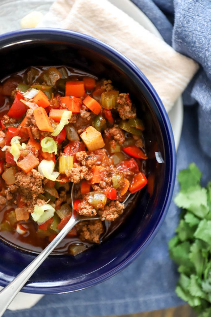 whole30 beef chili with vegetables and green onions