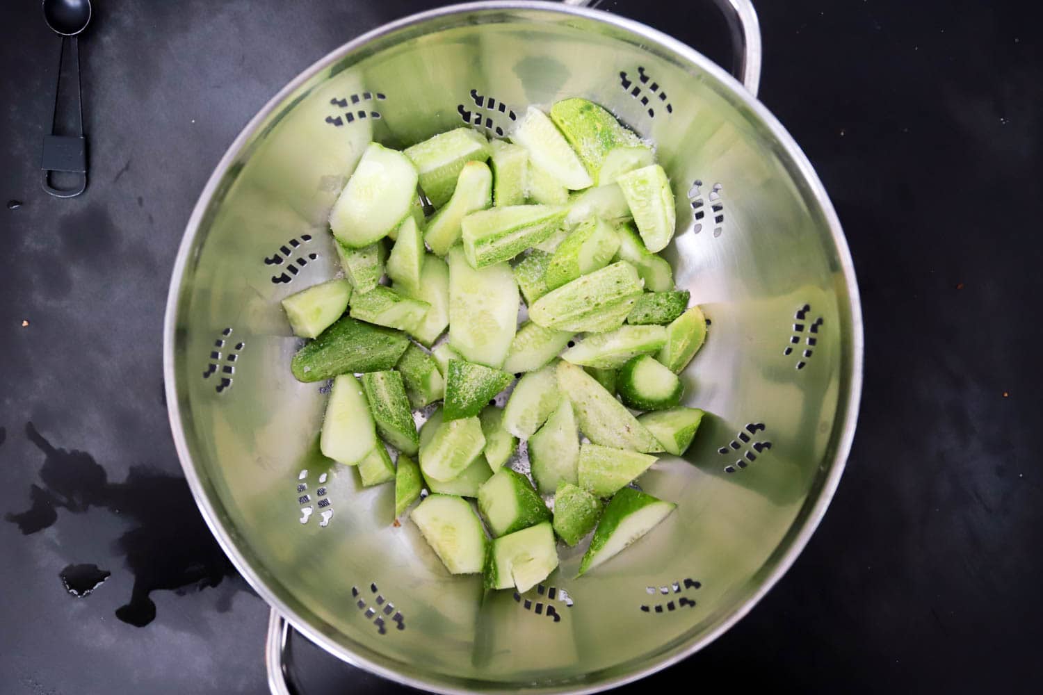 How to make smashed cucumbers easy recipe