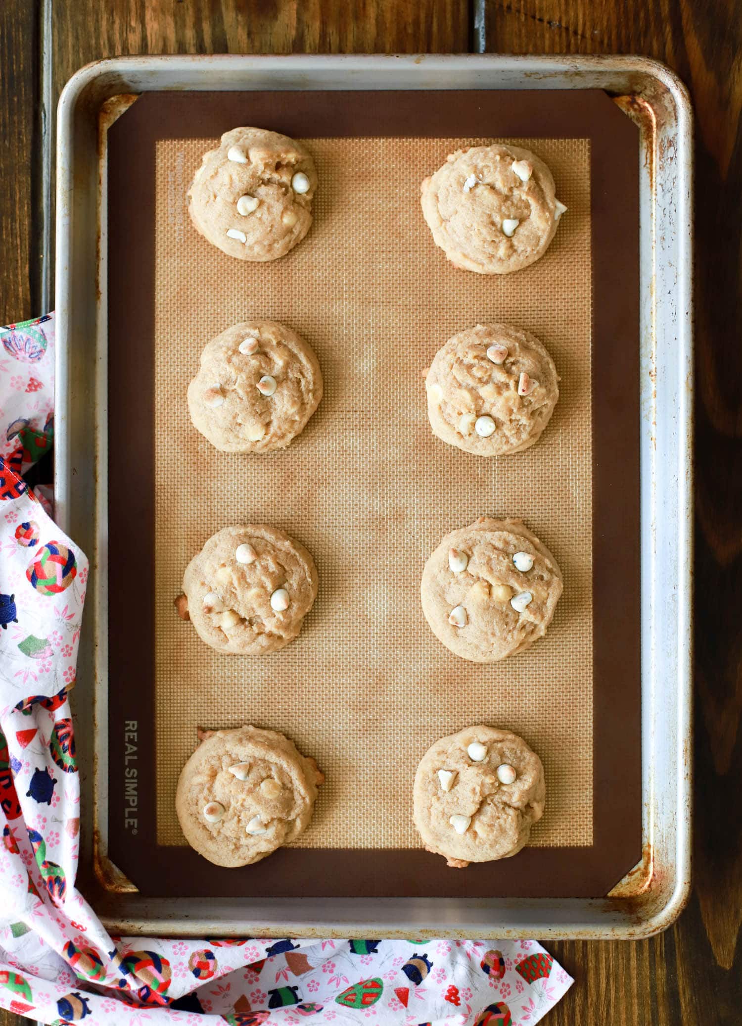 easy white chocolate chip and macadamia nut cookies