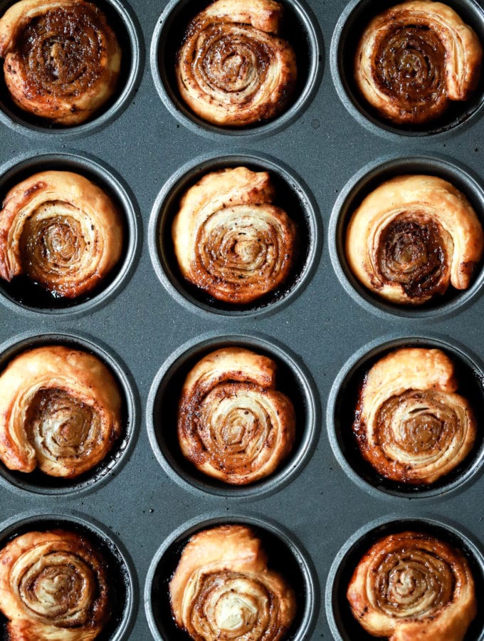 mini cinnamon rolls in mini muffin tin