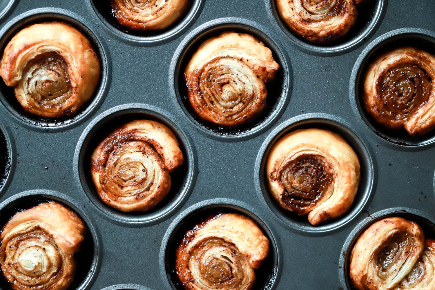 puff pastry cinnamon rolls